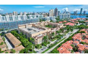 3001 Ne 185th St 114, Aventura