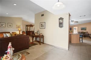 15824 Cotswold Ct Davie, FL 33331 - Off Market