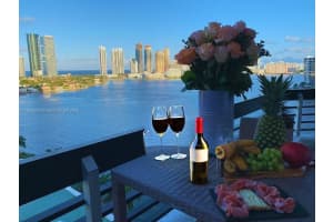 3530 Mystic Pointe Dr 1714, Aventura