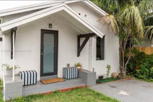 7700 Ne 1st Ct, Miami