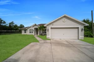 533 Willowbrook Dr, Lehigh Acres