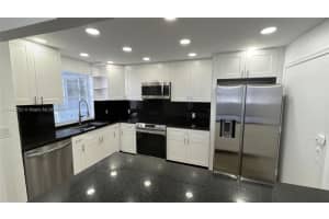 1020 Meridian Ave 201, Miami Beach
