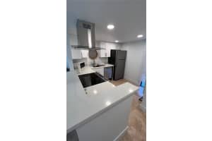 20500 W Country Club Dr 117, Aventura