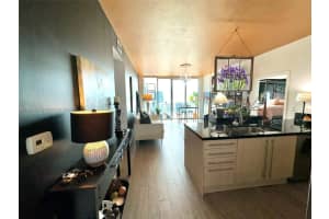 79 Sw 12th St 3904s, Miami