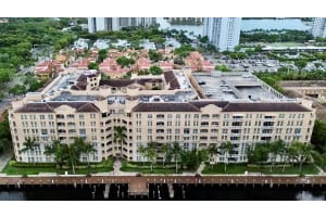 3001 Ne 185th St 112, Aventura