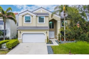 325 Cameron Dr, Weston