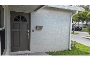 1245 Coral Ln Hollywood, FL 33019 - MLS#A11834159