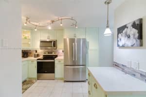 400 S Hollybrook Dr APT 109, Pembroke Pines, FL 33025, - MLS#A11834168