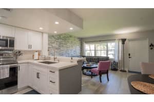 8580 Nw 6th Ln 6-110 Miami, FL 33126 - MLS#A11834213
