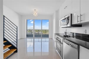 60 SW 13th St Apt 1805, Miami, FL 33130, - MLS#A11834258