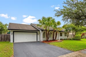 10203 SW 49th Pl, Cooper City, FL 33328, Sold 08/21/25