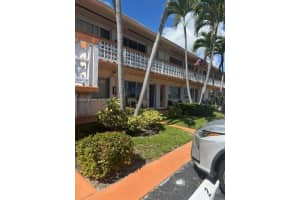 900 Sw 11th Ave 4c, Hallandale Beach