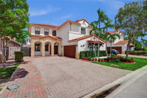 1007 Nw 99th Ct, Miami