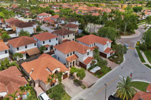 1007 NW 99th Ct, Miami, FL 33172, Sold 12/01/25
