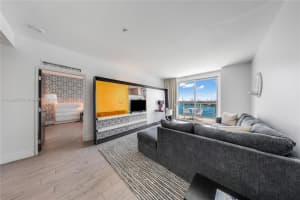 1100 West Ave 1614, Miami Beach
