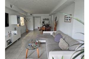 1000 Parkview Dr APT 114, Hallandale Beach, FL 33009, - MLS#A11834404