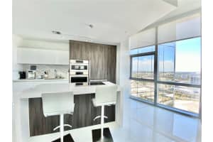 851 Ne 1st Ave 2802, Miami