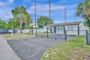 1610 S 29th Ave, Hollywood, FL 33020, - MLS#A11834429