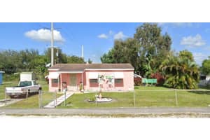 1881 Nw 157th St, Miami Gardens