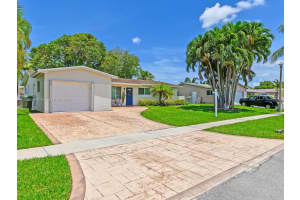 321 NW 93rd Ave, Pembroke Pines, FL 33024, Sold 09/02/25