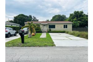 301 Nw 146th St, Miami