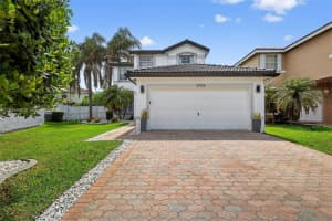 2036 SW 159th Ave, Miramar, FL 33027 - MLS#A11834680