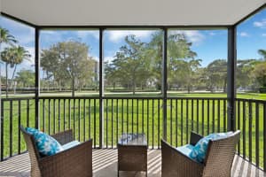 3101 N Country Club Dr 105, Aventura