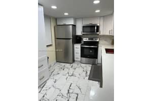 424 SE 10th St APT 204, Dania Beach, FL 33004, - MLS#A11834726