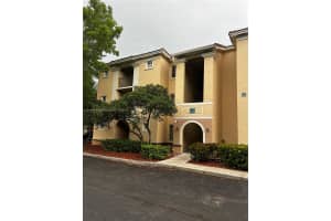 2548 Centergate Dr 301, Miramar