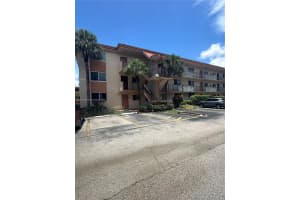 5945 Del Lago Cir 201, Sunrise
