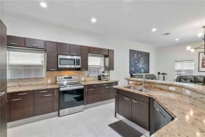 217 SW 11th St, Fort Lauderdale, FL 33315, - MLS#A11834911