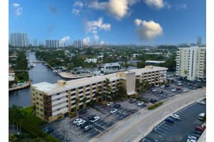 301 Golden Isles Dr 502, Hallandale Beach
