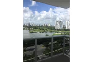 3675 N Country Club Dr 1409, Aventura