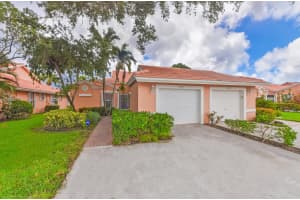 5570 Royal Lake Cir, Boynton Beach