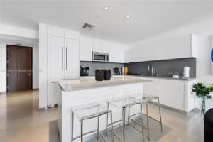 88 SW 7th St Apartment 1010, Miami, FL 33130, - MLS#A11835047