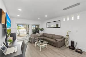 2418 Nw 52nd St, Tamarac