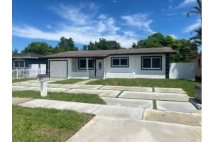 75 NE 172nd St, North Miami Beach, FL 33162 - MLS#A11835080