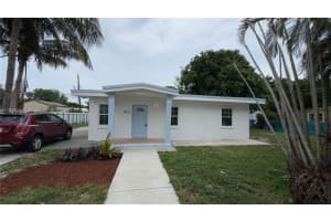 16221 E Bunche Park Dr, Miami Gardens