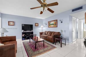 5300 Washington St J115, Hollywood