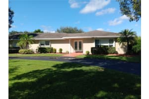 10801 Sw 57th Pl, Davie