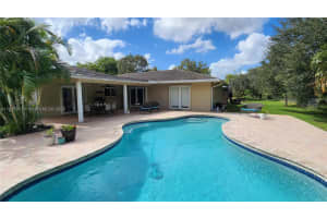10801 SW 57th Pl, Davie, FL 33328, - MLS#A11835317