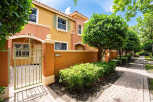 724 Sw 106th Ave 2010, Pembroke Pines