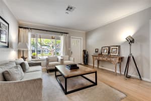 820 SE 9th St, Fort Lauderdale, FL 33316, Sold 08/15/25