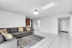 6190 Woodlands Blvd APT 311, Tamarac, FL 33319, - MLS#A11835491