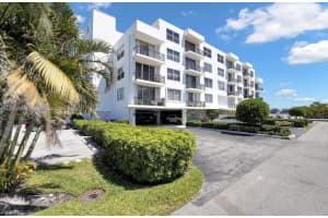 301 Croton Ave APT 203, Lantana, FL 33462, - MLS#A11835499