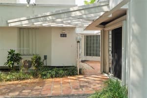 5845 SW 88th St 2, South Miami, FL 33156 - MLS#A11835503
