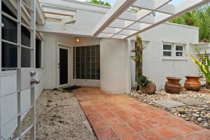 5845 SW 88th St 2, South Miami, FL 33156 - MLS#A11835503