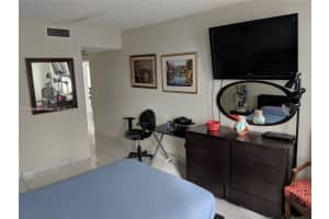1980 S Ocean Dr APT 15C, Hallandale Beach, FL 33009, - MLS#A11835516