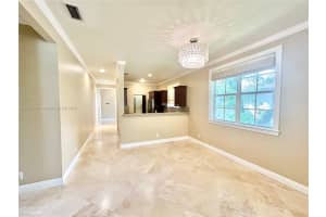 483 Menendez Ave 10 Coral Gables, FL 33146 - MLS#A11835536