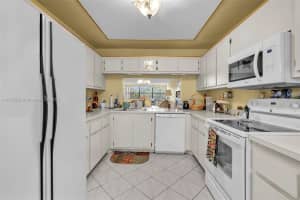 10400 NW 30th Ct APT 305, Sunrise, FL 33322, - MLS#A11835561